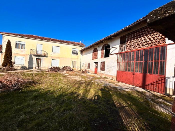 Casa con 5 locali in vendita in Via Fiori, Trezzo Tinella
