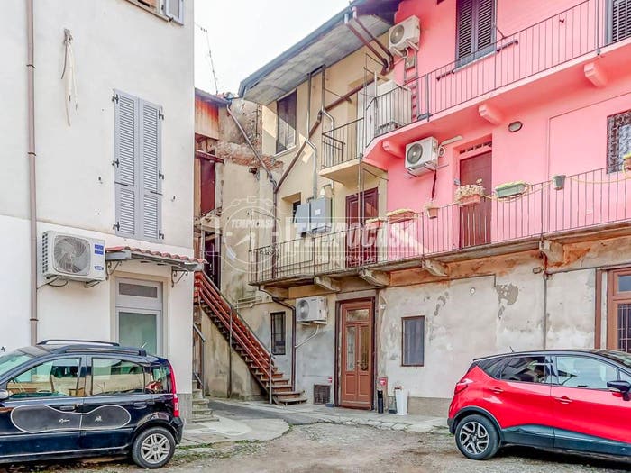 Appartamento bilocale in vendita in Piazza Giuseppe Mazzini, Centro, Castano Primo