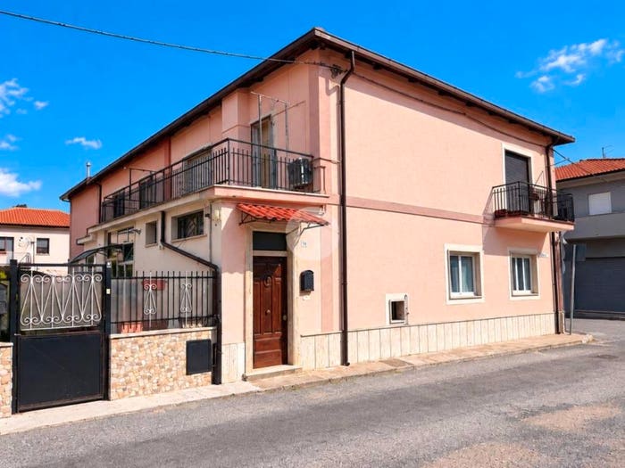 Appartamento trilocale in vendita in Via niccolo' paganini, Centro, Avezzano