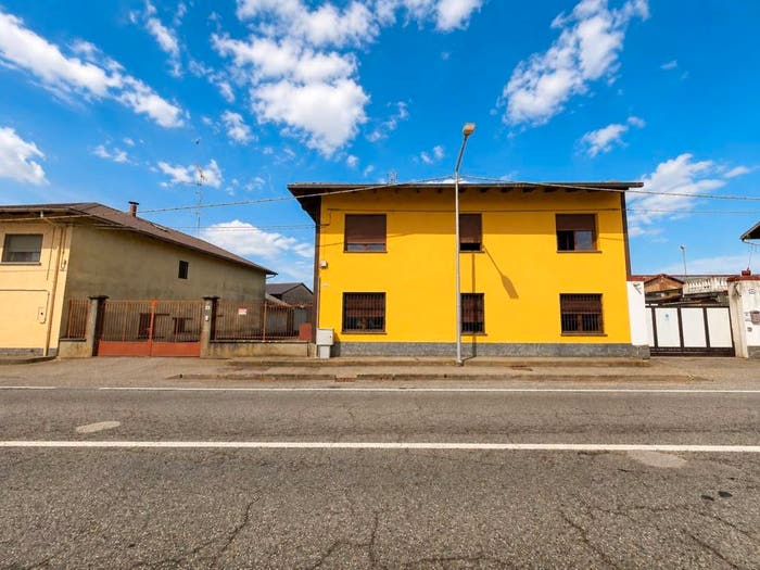 Casa con 5 locali in vendita in Via Provinciale, Oldenico