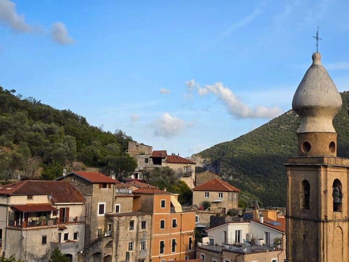 Casa con 6 locali in vendita in Via Giuseppe Mazzini, Castelbianco