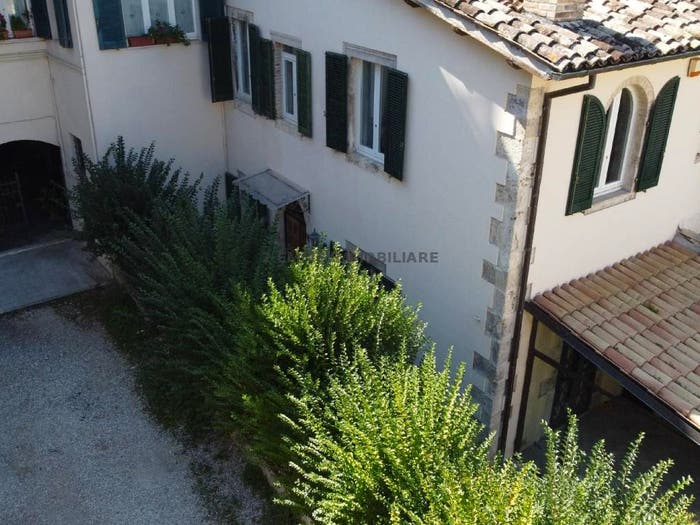 Casa quadrilocale in vendita in PIAZZA VENTIDIO BASSO, Ascoli Piceno