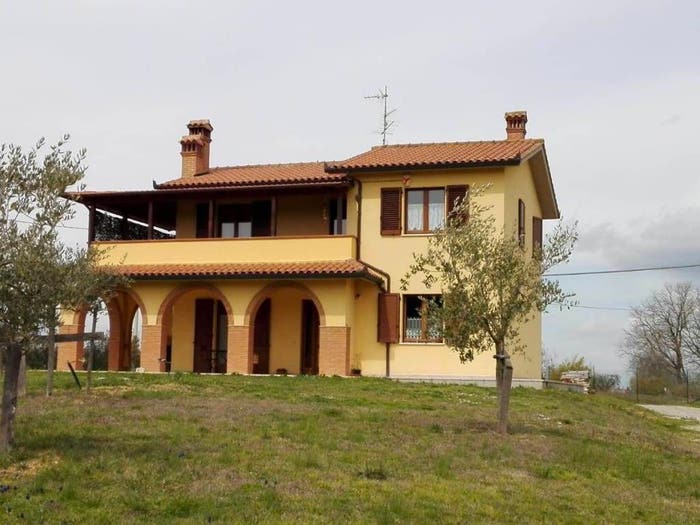 Casa con 6 locali in vendita in Vitellino, Castiglione del Lago