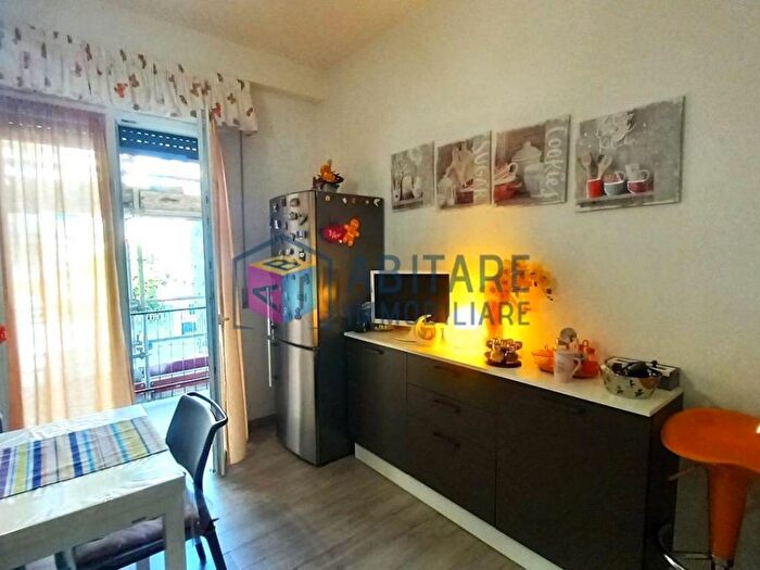 Appartamento trilocale in vendita in Via Umberto Fioravanti, Fabbricotti, Livorno