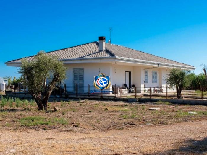 Casa quadrilocale in vendita in Via Umberto I, Cellole