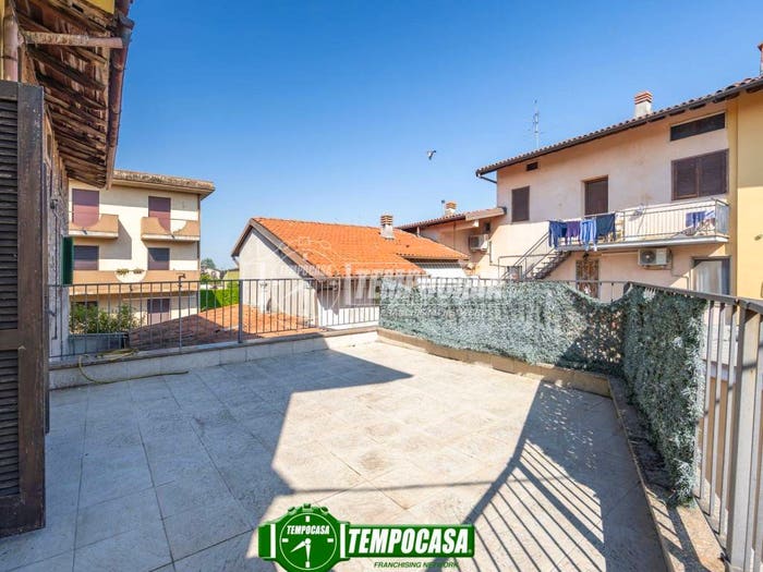 Casa con 6 locali in vendita in Vicolo Mandelli, Centro, Brembate