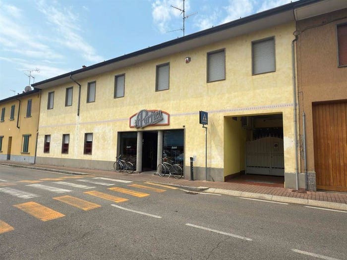 Casa con 6 locali in vendita in via roma, Centro, Arluno