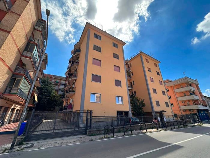 Appartamento quadrilocale in vendita in Via Libertà, Centro, Maddaloni