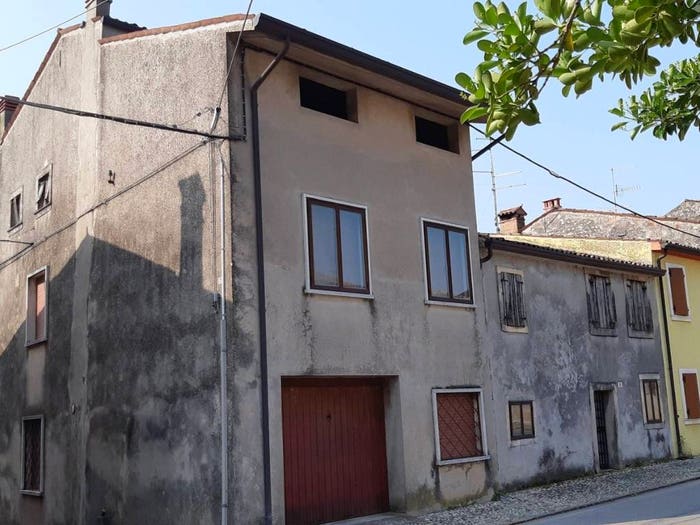Casa bilocale in vendita in Via Domeggiano, Centro, Illasi