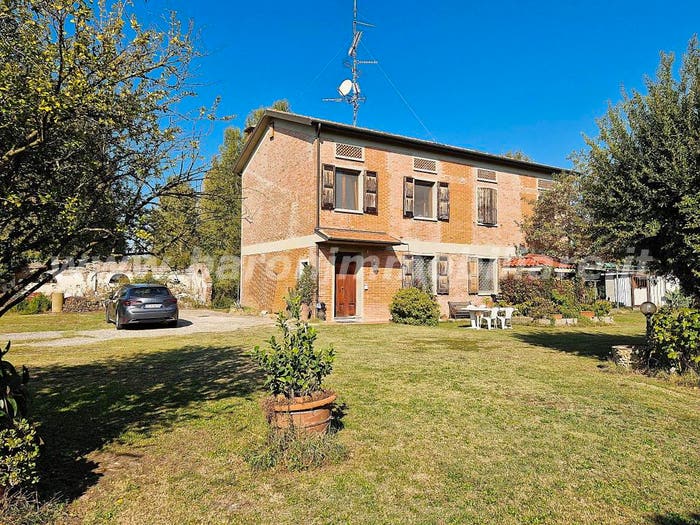 Casa con 6 locali in vendita in Via Amedeo Zanini, Anzola dell'Emilia