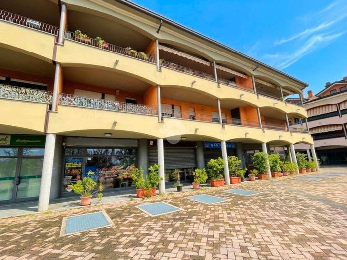 Appartamento trilocale in vendita in Via Carlo Mazzola, Mezzate, Peschiera Borromeo