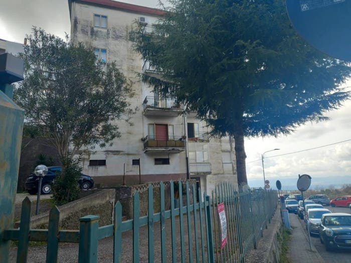 Appartamento con 5 locali in vendita in Via Papa Giovanni XXIII, Stadio Pontepiccolo, Catanzaro
