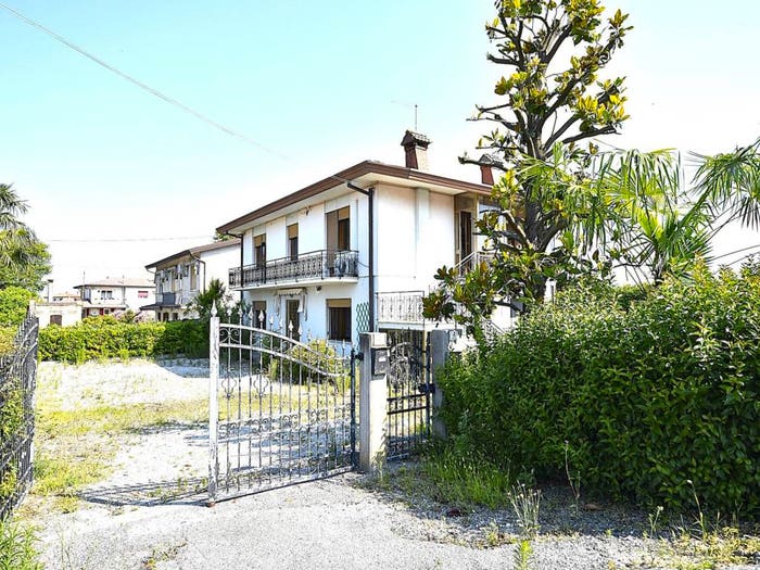 Casa con 6 locali in vendita in Via Armando Diaz, Fossalta di Piave