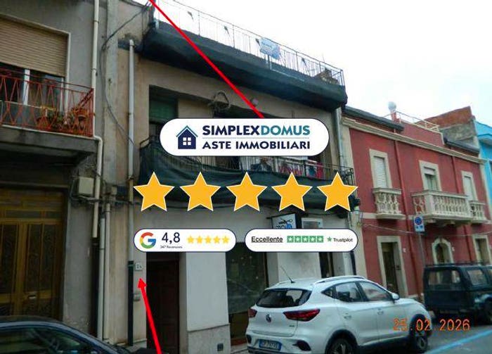 Appartamento trilocale in vendita in Via Umberto I, Centro, Roccalumera
