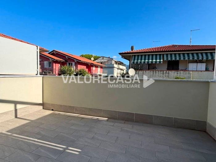 Casa con 5 locali in vendita in Marina di Carrara, Carrara