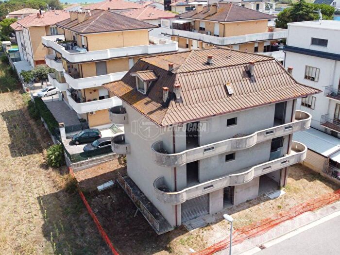 Casa con 6 locali in vendita in Via Mar Ionio, Fonte Di Mare, Porto Sant'Elpidio