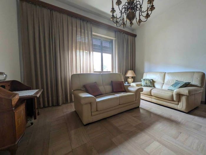 Casa con 6 locali in vendita in Centro, Agliana
