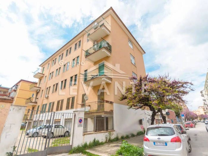 Appartamento con 5 locali in vendita in Via Nicola Zingarelli, Immacolata, Foggia