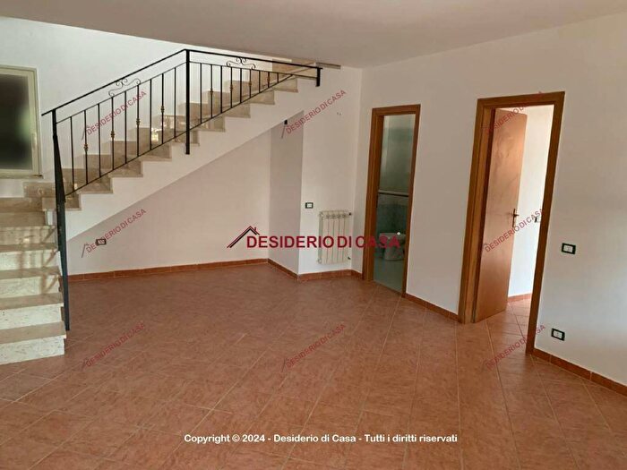 Casa quadrilocale in vendita in Via Industrie, Zona Industriale, Carini