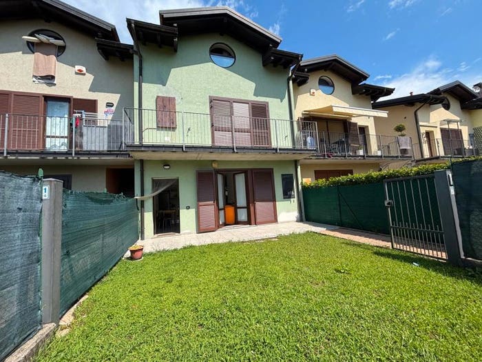 Appartamento trilocale in vendita in Via Pianezza, Bedero, Brezzo di Bedero