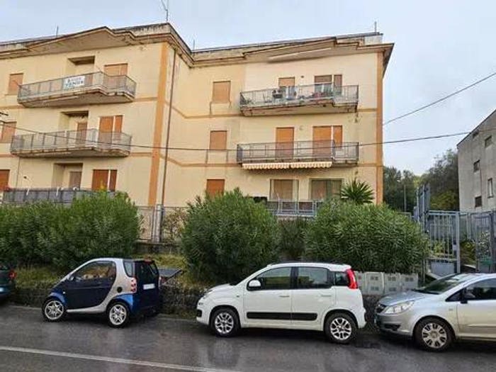Appartamento quadrilocale in vendita in Via Pulsaria, Centro, Torre Orsaia