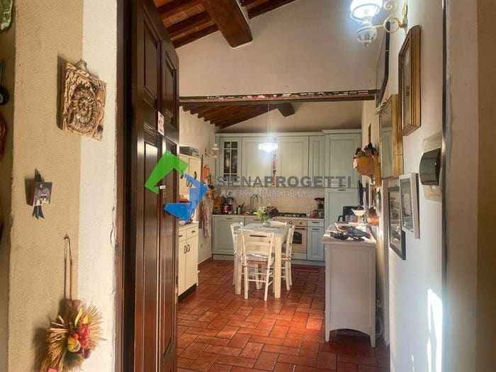 Appartamento trilocale in vendita in Via Uopini, Monteriggioni