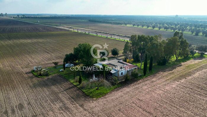 Casa quadrilocale in vendita in Strada Provinciale, Veglie