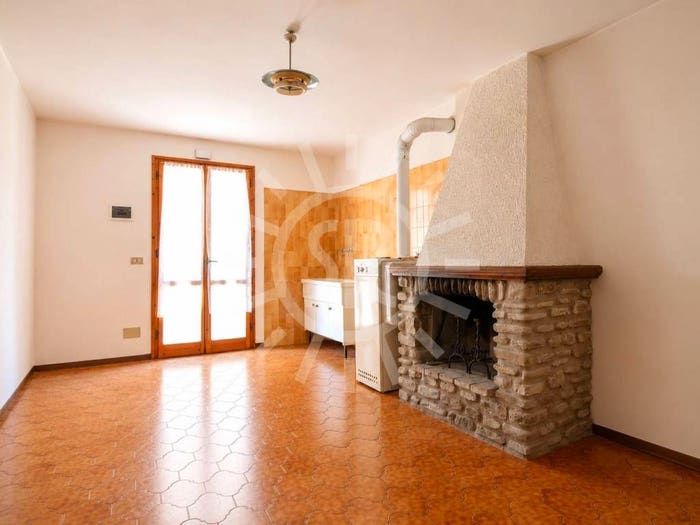 Appartamento trilocale in vendita in Via Alessandro Manzoni Loiano, Quinzano, Loiano