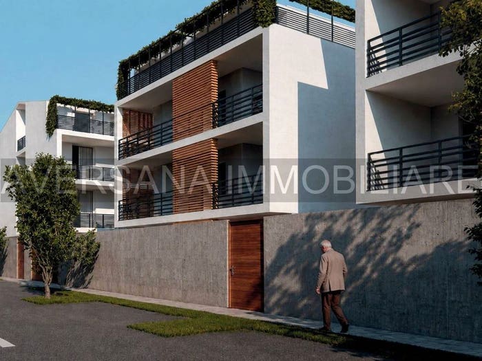 Appartamento quadrilocale in vendita in Via Salvo D'Acquisto, Parete