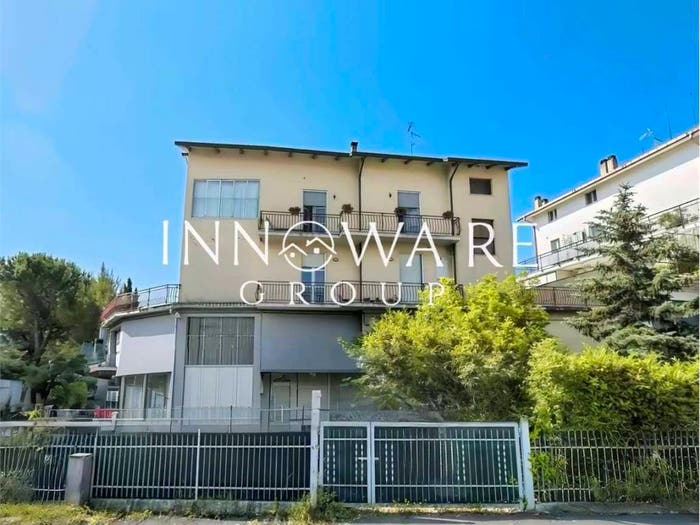Appartamento con 5 locali in vendita in Via Domenico Annibali, Piediripa, Macerata