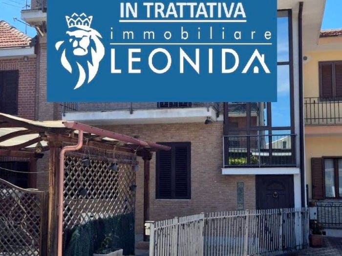 Casa con 6 locali in vendita in Via Finanza, Nichelino