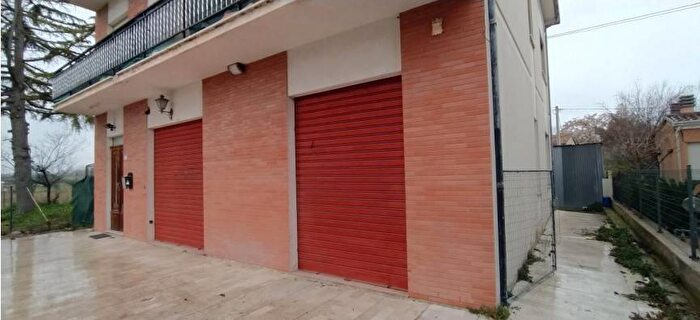 Appartamento con 6 locali in vendita in STRADA FALERIENSE, Sant'Elpidio a Mare