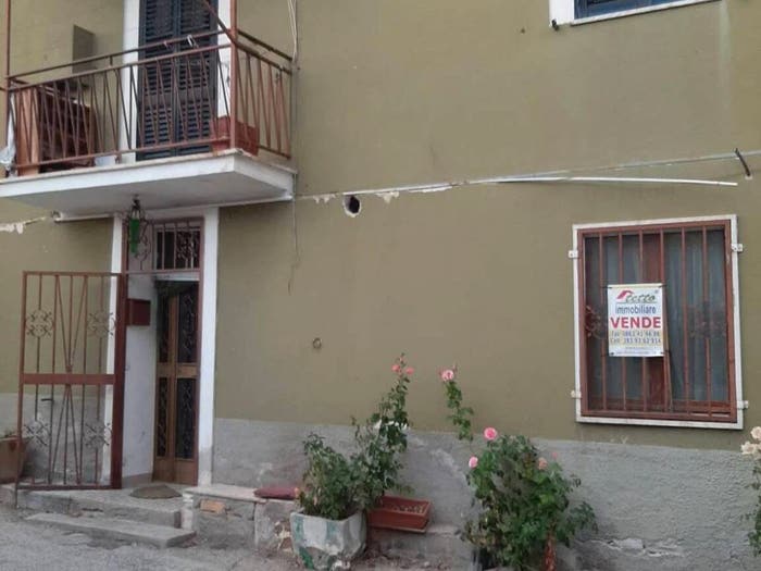 Casa con 5 locali in vendita in Via Maddalena SNC, Antrosano, Avezzano