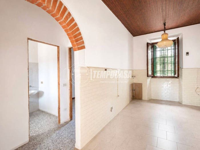 Appartamento bilocale in vendita in Via Tre Re, Verderio Inferiore, Verderio