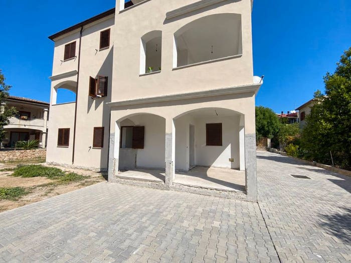 Appartamento trilocale in vendita in Via Vittorio Veneto, Centro, Posada