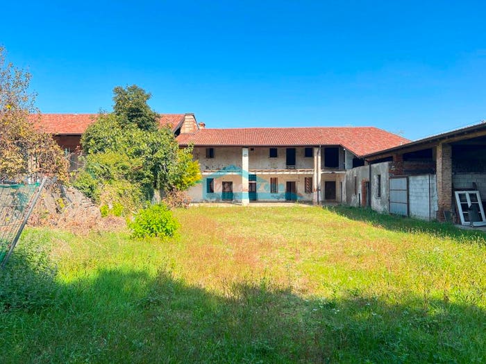 Casa con 6 locali in vendita in Via Santa Maria, Cologne