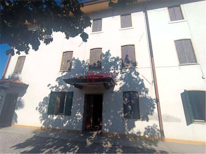 Casa con 6 locali in vendita in Via Italia, Fossamerlo, San Vendemiano