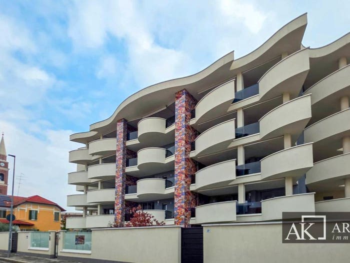 Appartamento trilocale in vendita in Via Monte San Gabriele, Porta Mortara, Novara