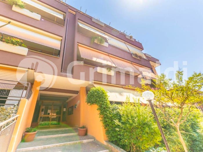 Appartamento trilocale in vendita in Via Marcantonio Colonna, Centro, Marino