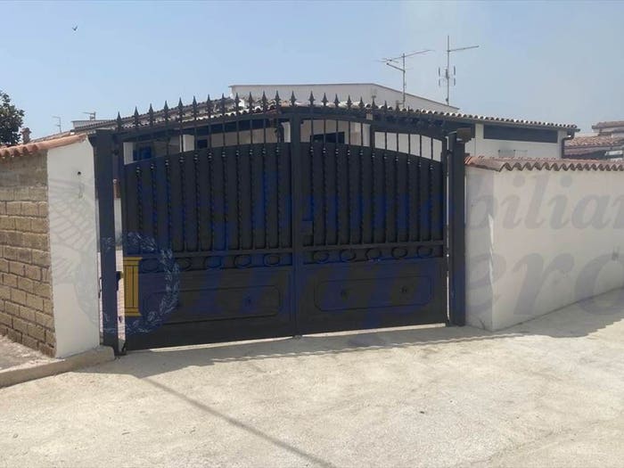Casa quadrilocale in vendita in Via Gubbio, Nuova Florida, Ardea
