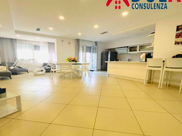 Appartamento trilocale in vendita in Via Sartania, Pianura, Napoli