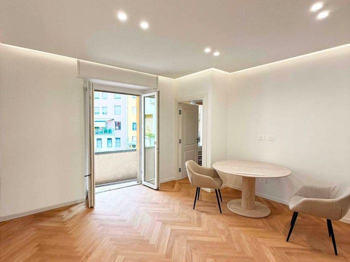 Appartamento trilocale in vendita in Via Luigi Giuseppe Faravelli, Sempione, Milano