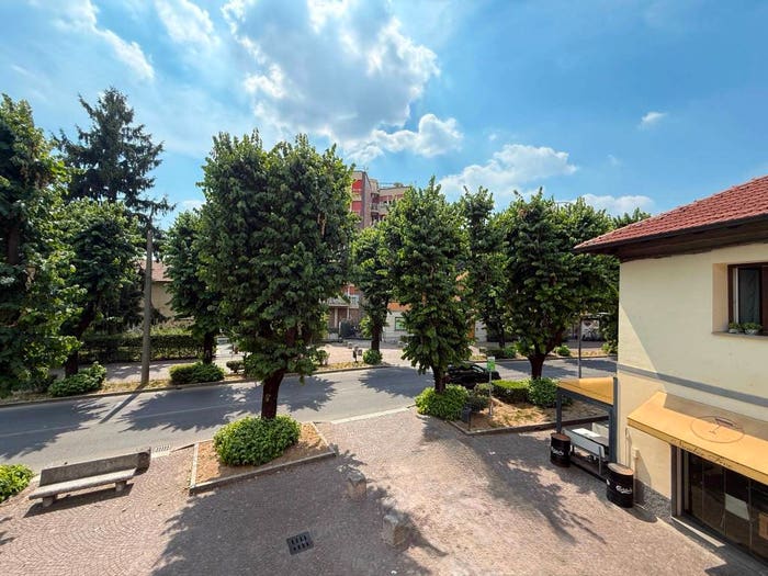 Appartamento trilocale in vendita in Via Camillo Benso di Cavour, Centro, Bollate