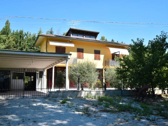 Casa con 5 locali in vendita in Via Giuseppe Di Vittorio, Masrola, Borghi