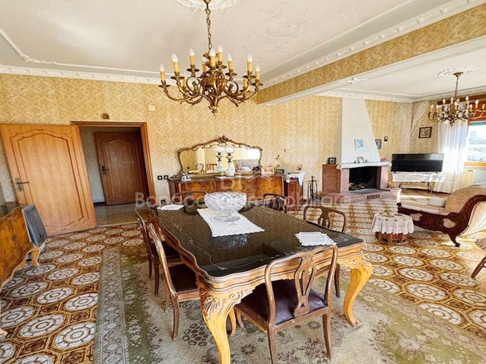 Appartamento con 6 locali in vendita in Via Porta Cappuccini, Rossano, CoriglianoRossano