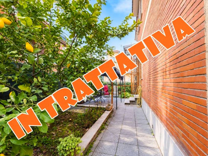 Appartamento trilocale in vendita in Via Gibellina, Rocca Cencia, Roma