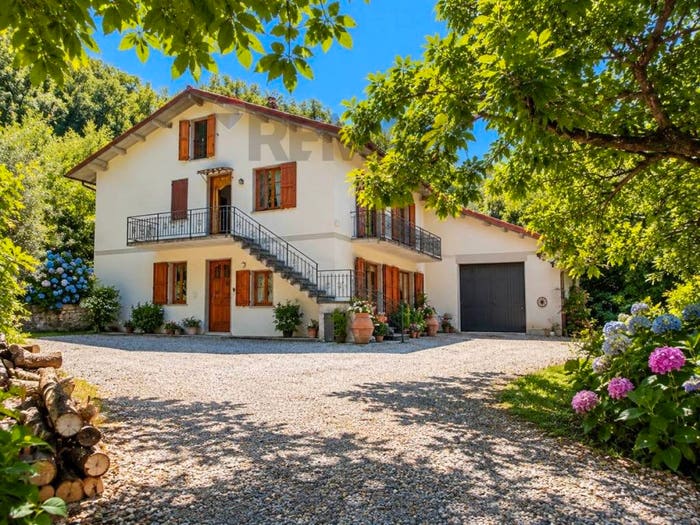 Appartamento con 6 locali in vendita in San Marcello Piteglio