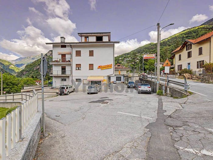 Appartamento con 5 locali in vendita in Via Flavio Parvis, Centro, Varzo
