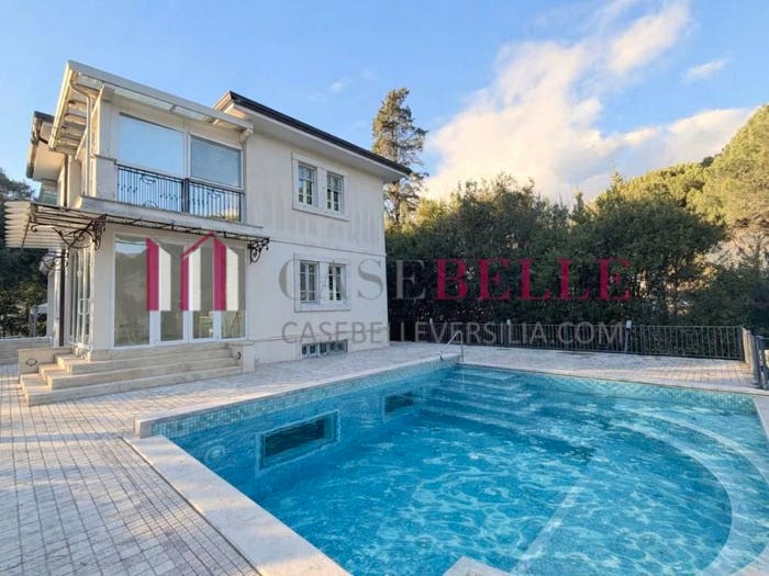 Casa con 6 locali in vendita in Via Borgovecchio, Camaiore Paese, Camaiore