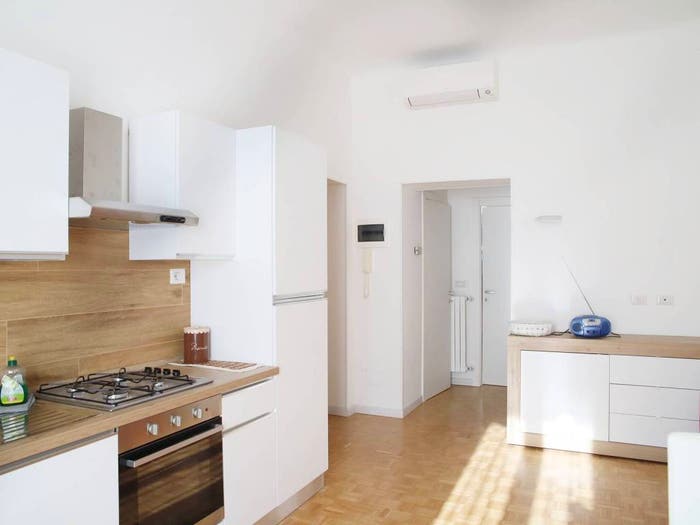 Appartamento trilocale in affitto in Via Giacomo Zanella, Plebisciti Susa, Milano